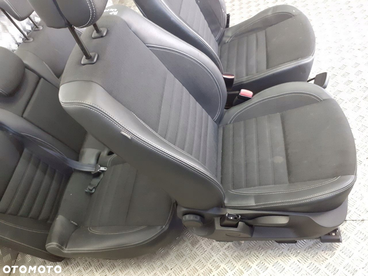 FOTELE KOMPLET+ BOCZKI RENAULT LAGUNA III HB 2.0 DCI - 5