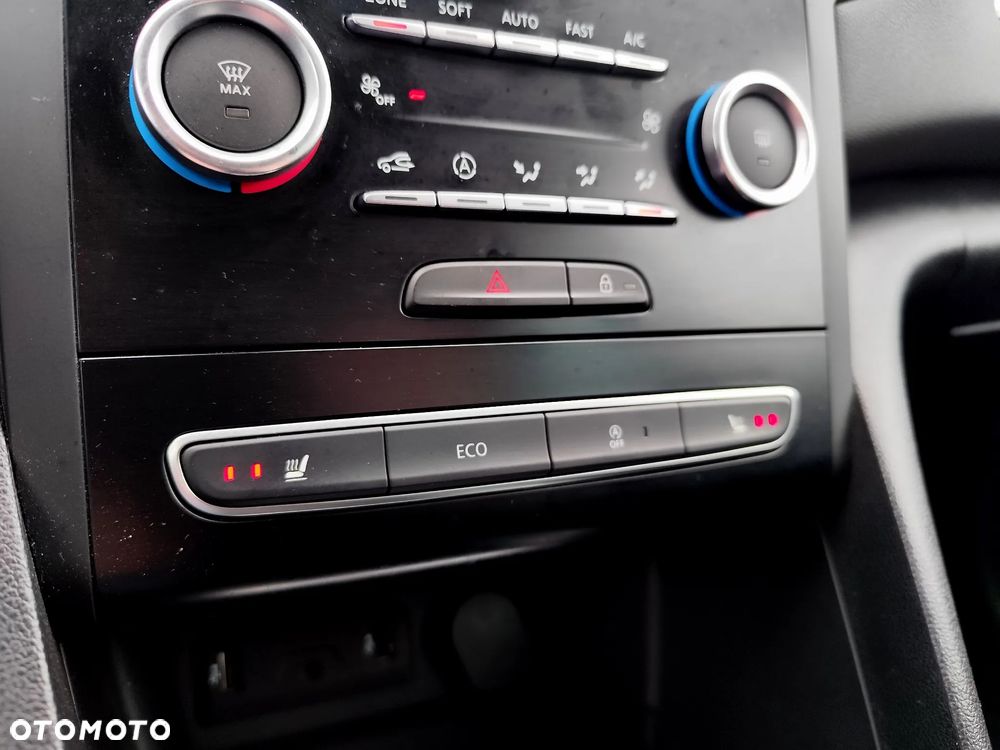 Renault Megane ENERGY TCe 100 INTENS - 13