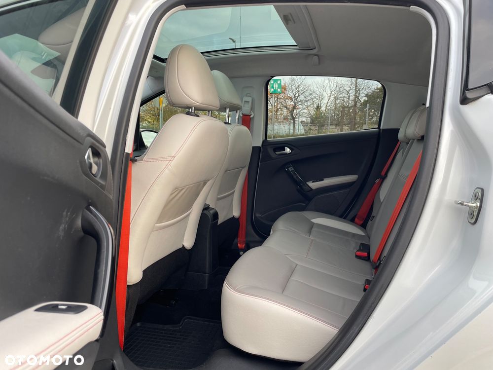 Peugeot 208 e-HDi 115 Stop&Start Allure - 13