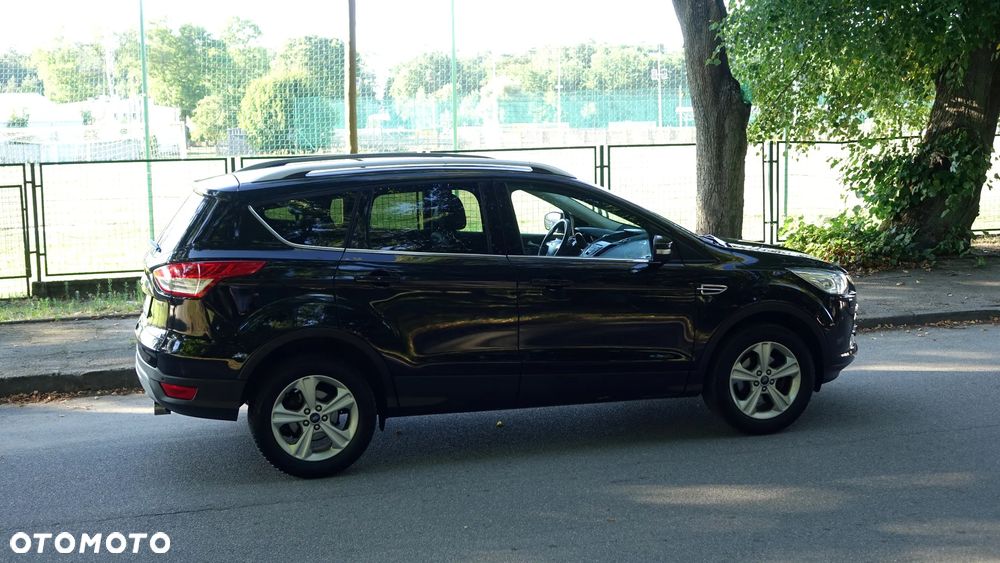 Ford Kuga 1.5 EcoBoost 2x4 Titanium - 35