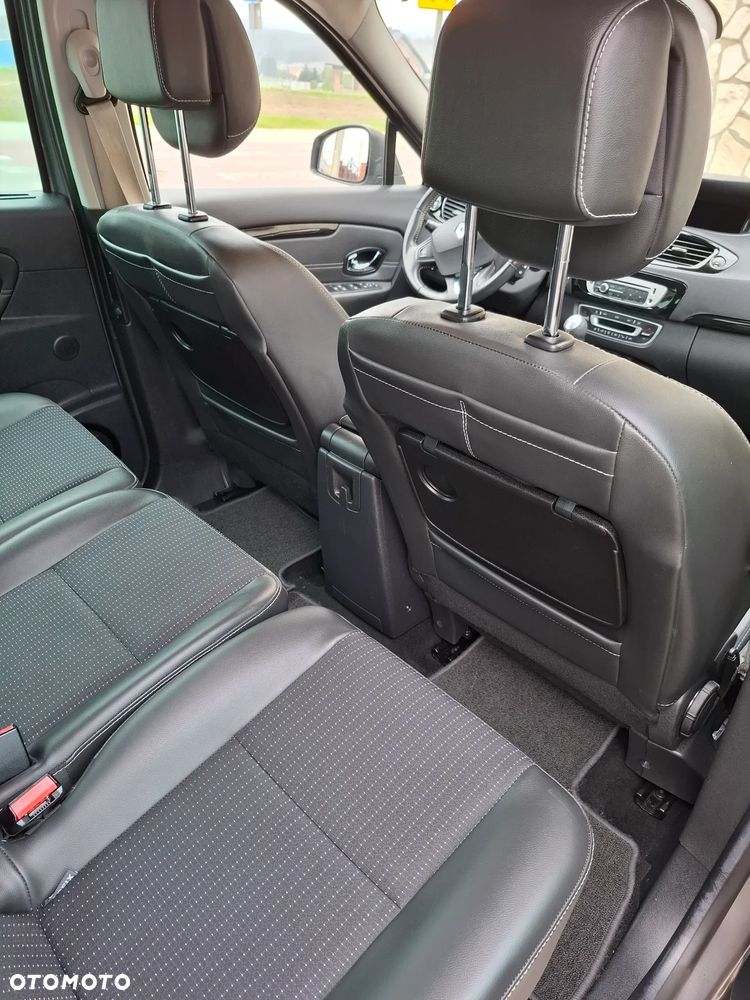 Renault Scenic ENERGY TCe 115 Bose Edition - 11