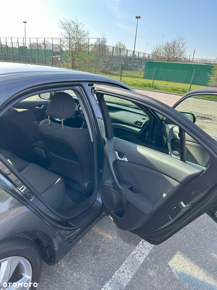 Honda Accord 2.0 Lifestyle - 14