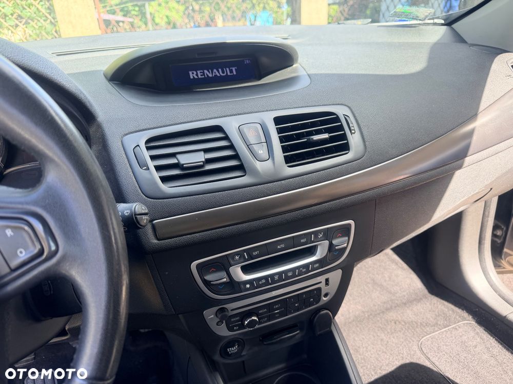 Renault Megane 1.6 16V Zen - 10