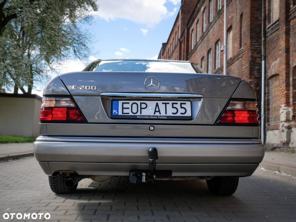 Mercedes-Benz W124 (1984-1993) - 16