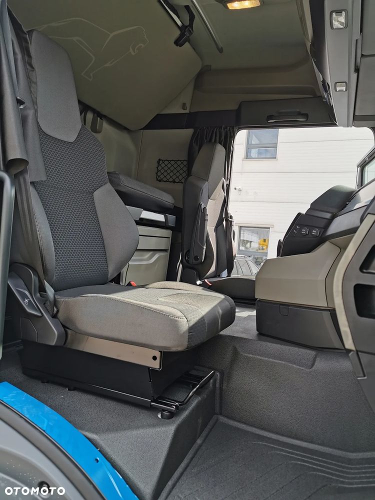 MAN MAN TGL 12.250 4x2 BL CH - 13