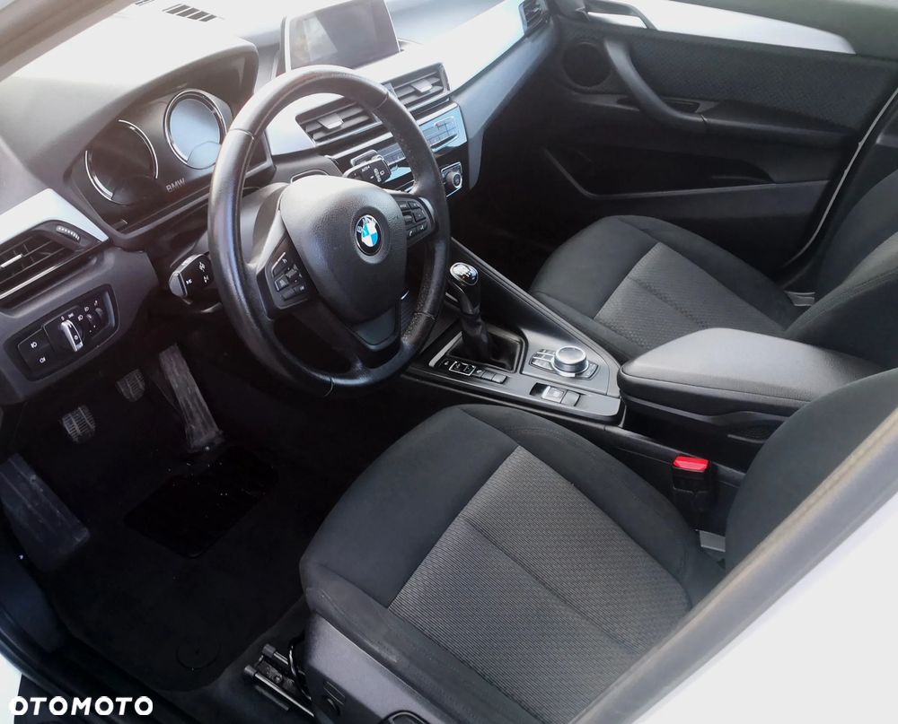 BMW X1 sDrive18i Advantage - 12
