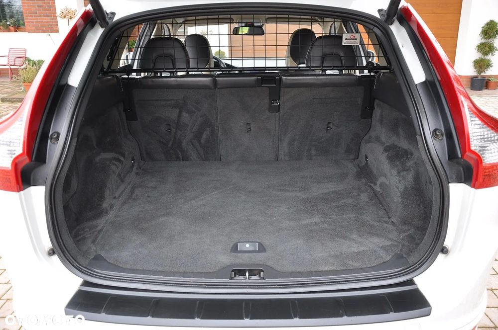 Volvo XC 60 D4 Geartronic RDesign - 26