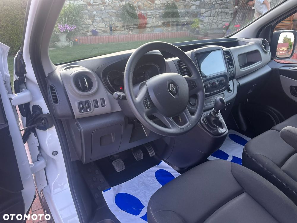 Renault Trafic - 15