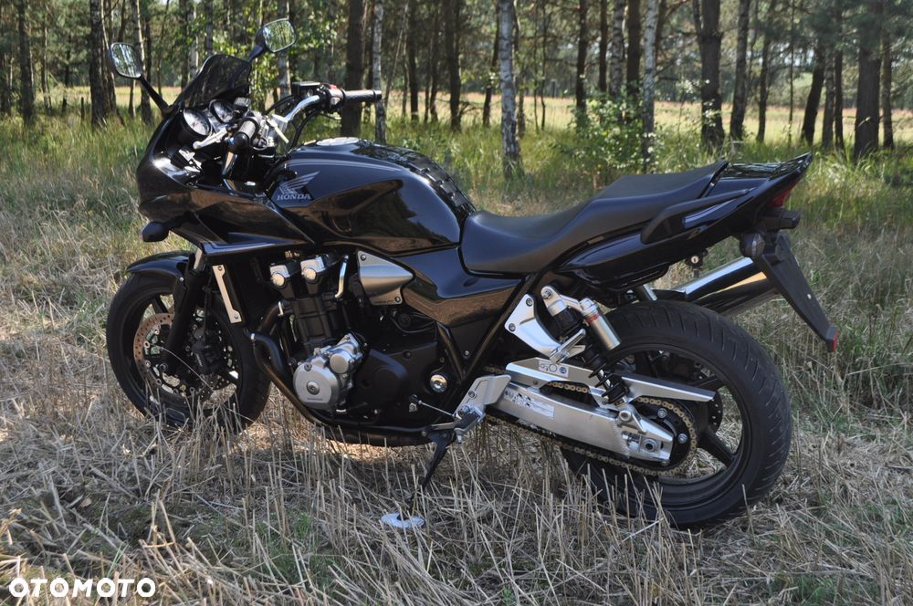 Honda CB - 1