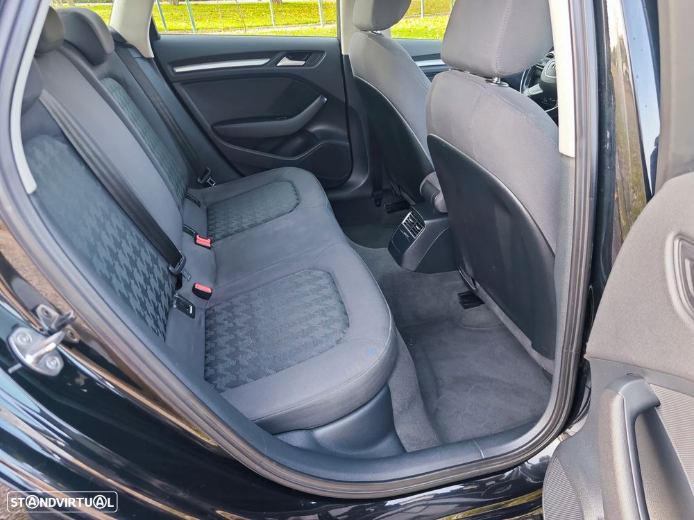 Audi A3 Sportback 1.6 TDI Advance - 8
