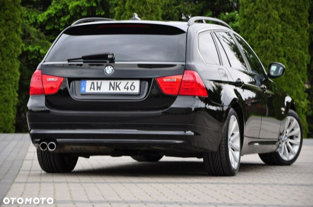 BMW Seria 3 325i Edition Exclusive - 21