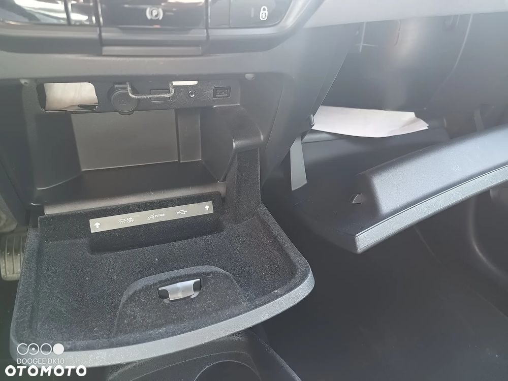 Citroën C4 Picasso 2.0 BlueHDi MoreLife S&S EAT6 - 23