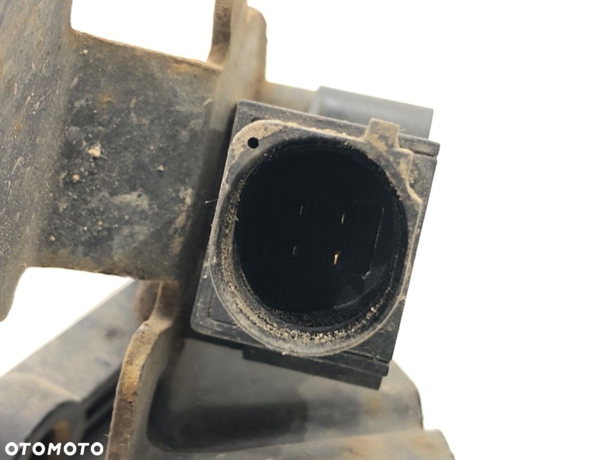 CZUJNIK POZIOMOWANIA XENON TYŁ LEWY - 139.00 PLN - VW PASSAT B8 (3G2, CB2) 2014 - 2022 1.4 TSI 110 - 3