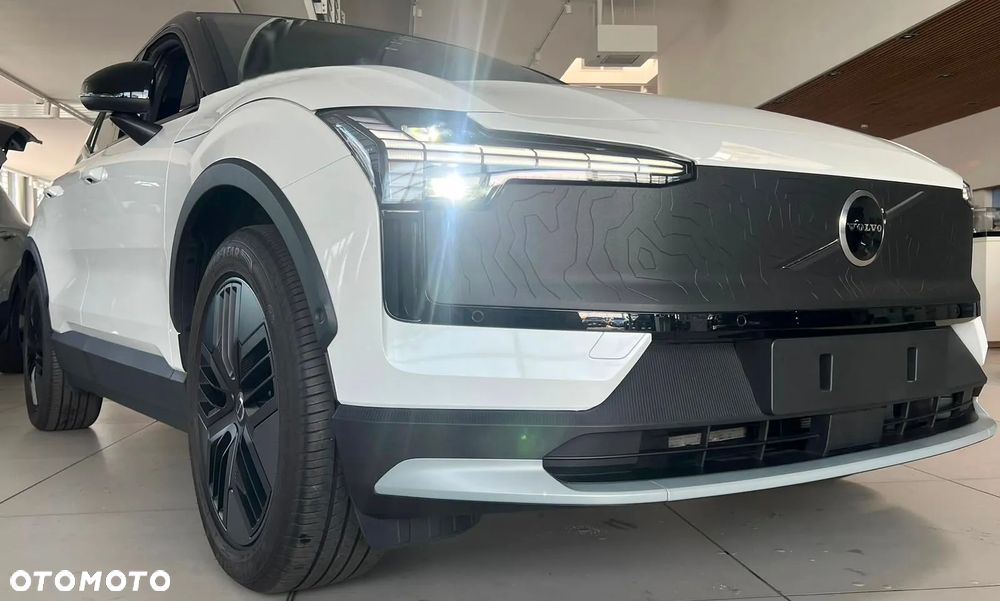 Volvo EX30 69kWh Twin Motor Ultra Black Edition - 7