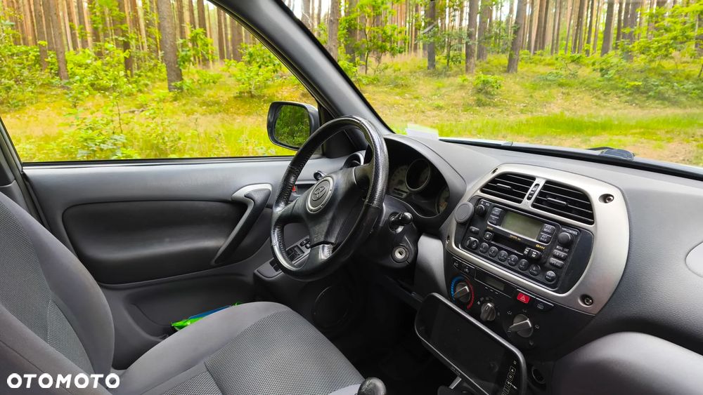 Toyota RAV4 2.0 VVT-i Sol - 11