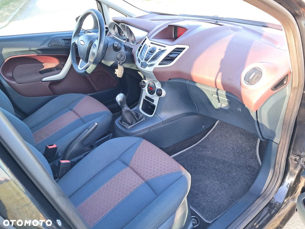 Ford Fiesta 1.4 Titanium - 9