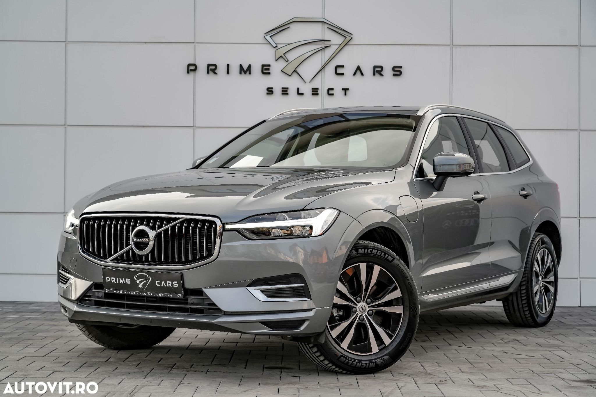 Volvo XC 60 T6 AWD Recharge Geartronic Inscription - 1