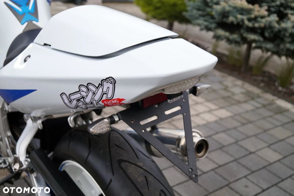 Suzuki GSX-R - 16