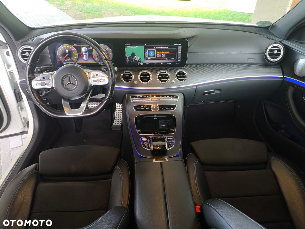 Mercedes-Benz Klasa E 400 d 4-Matic 9G-TRONIC - 14