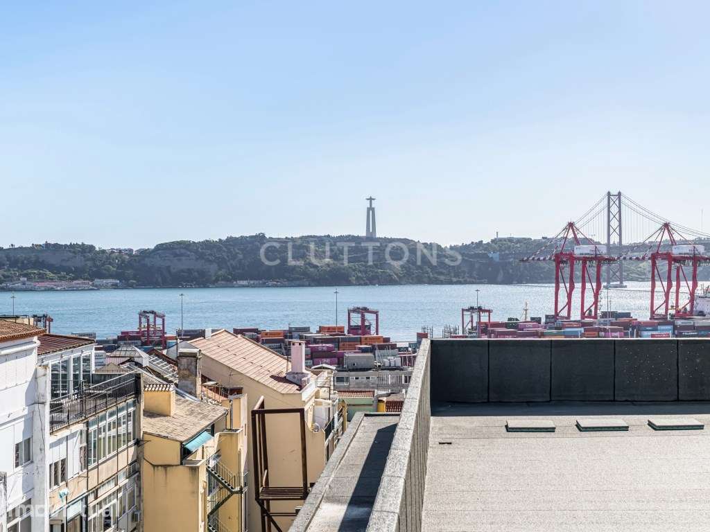Apartamento T2+1, piscina comum vista rio, investir ou viver, Infan... - Grande imagem: 2/30