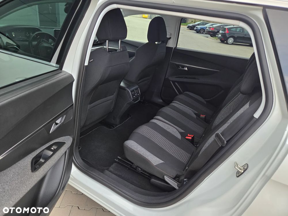 Peugeot 5008 BlueHDi 120 Active - 36