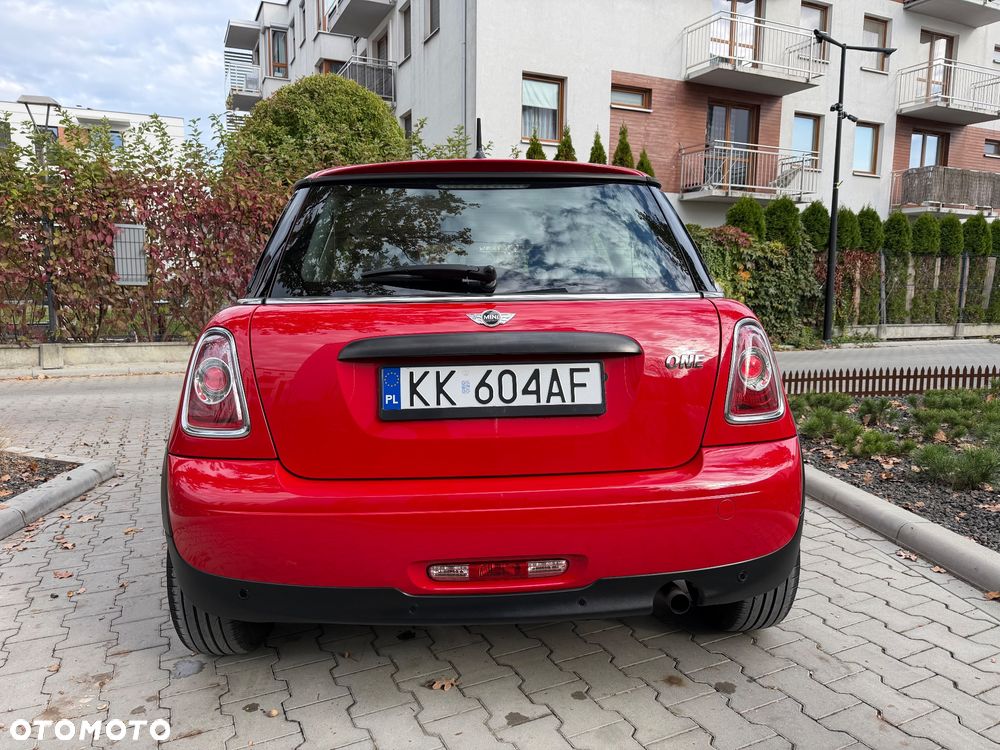 Mini One 2013 photo 5