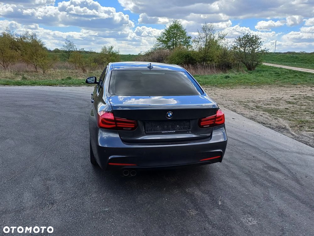 BMW Seria 3 320d M Sport - 16