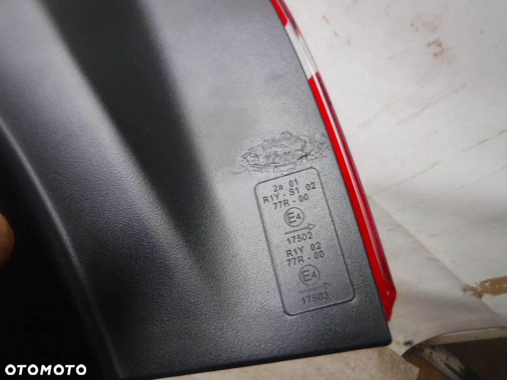 ford focus mk3 kombi lift lampa tył prawa nowa oryginał z uszkodz - 3