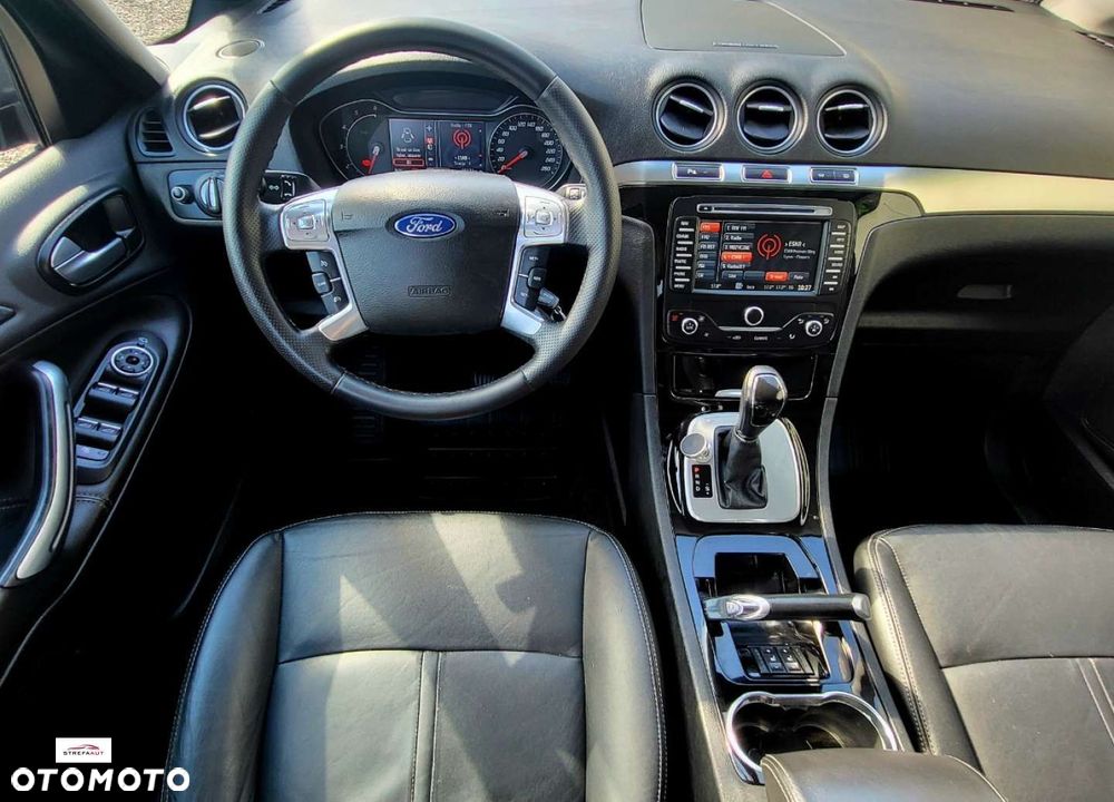 Ford Galaxy - 22