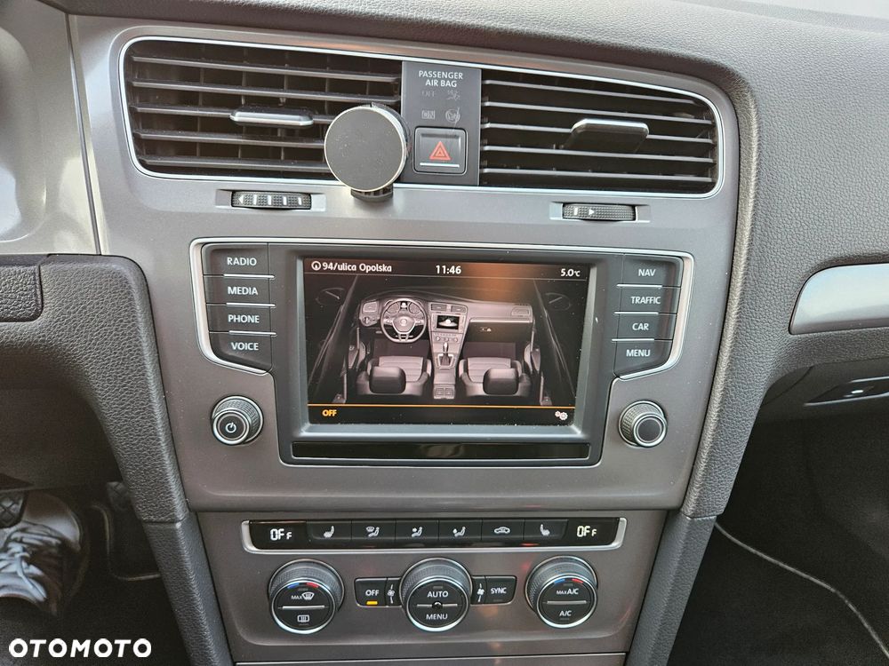 Volkswagen Golf - 19
