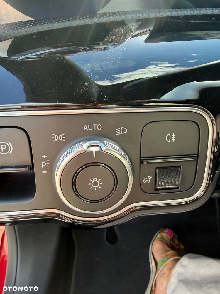 Mercedes-Benz CLA - 25
