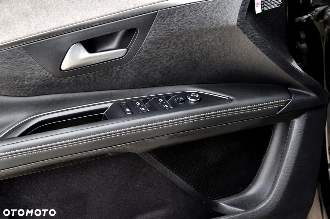 Peugeot 5008 PureTech 180 EAT8 Stop & Start GT - 40