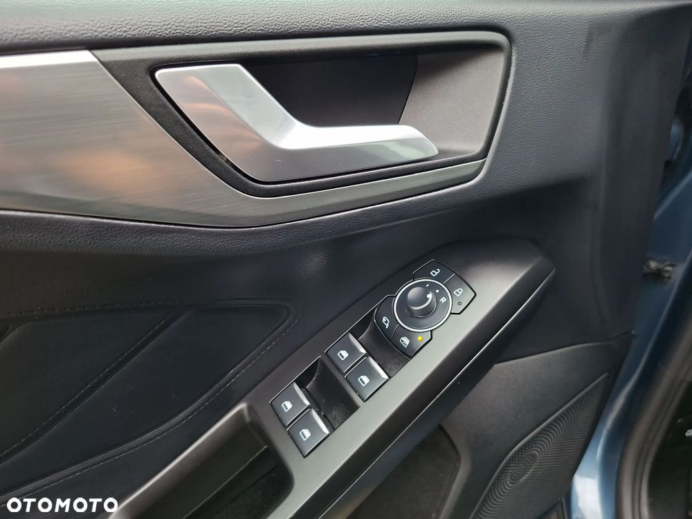 Ford Focus 1.0 EcoBoost mHEV Titanium X - 25