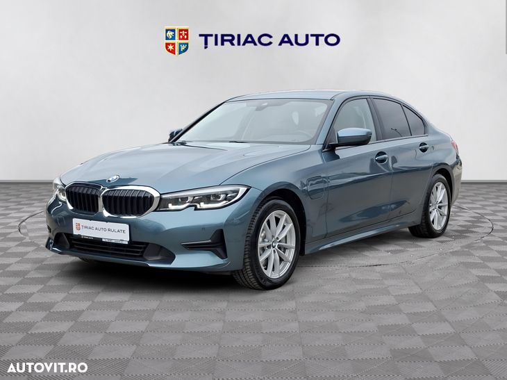 BMW Seria 3 330e Aut. - 2