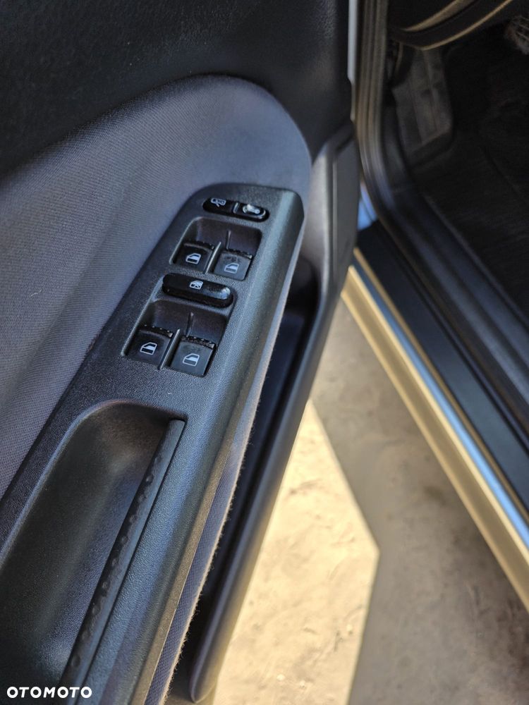 Skoda Octavia 1.6 Tour Ice - 16