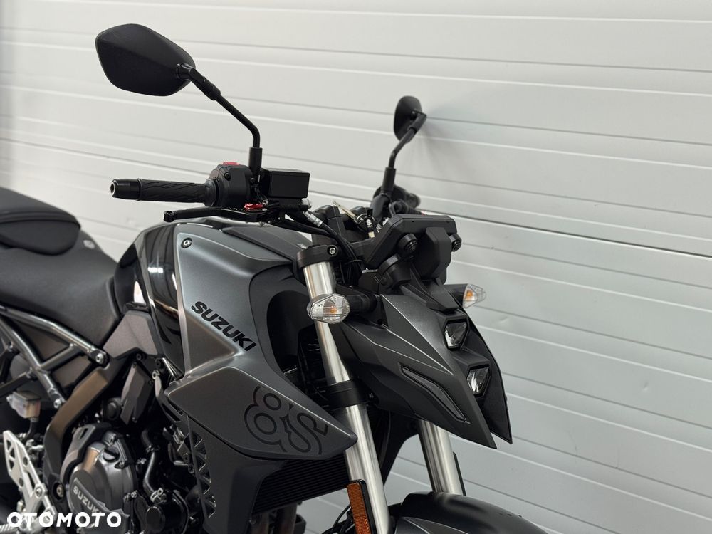 Suzuki GSX - 9