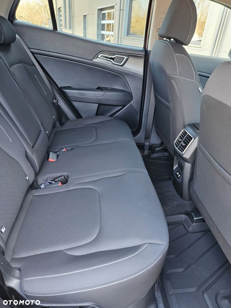 Kia Sportage 1.6 T-GDI HEV M 2WD - 10