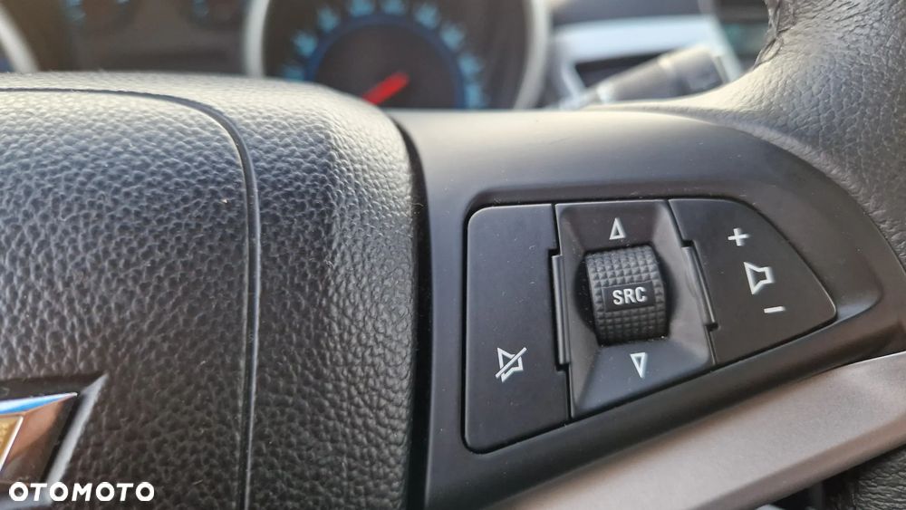 Chevrolet Cruze 1.6 LT - 13