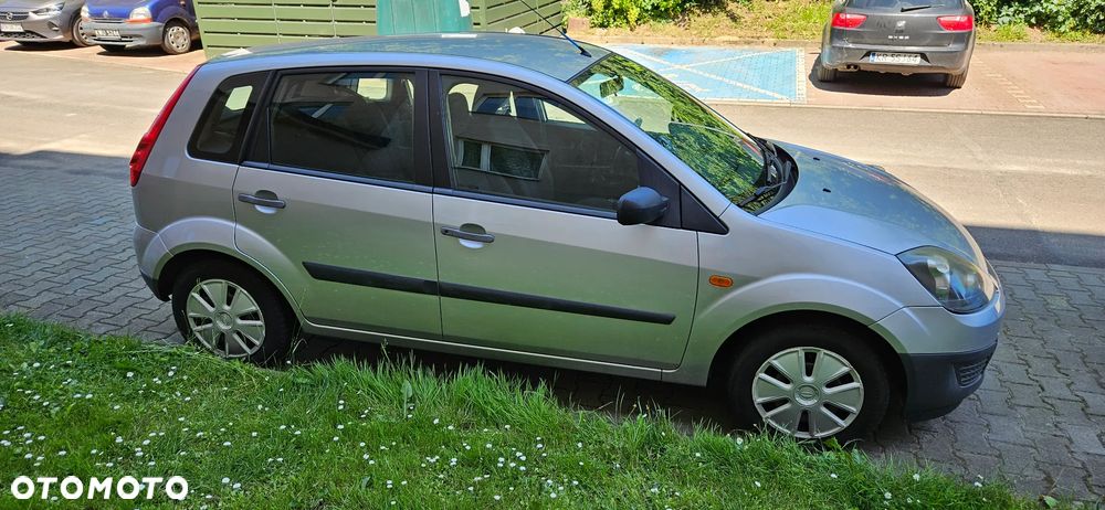 Ford Fiesta 1.3 - 4