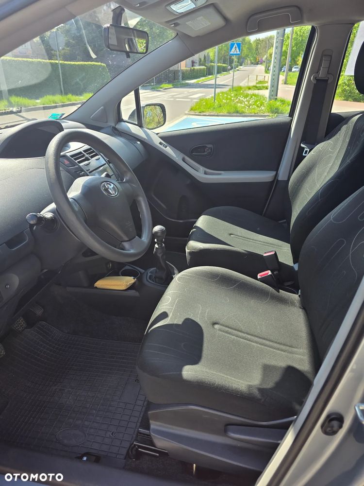 Toyota Yaris 1.33 Sol - 8