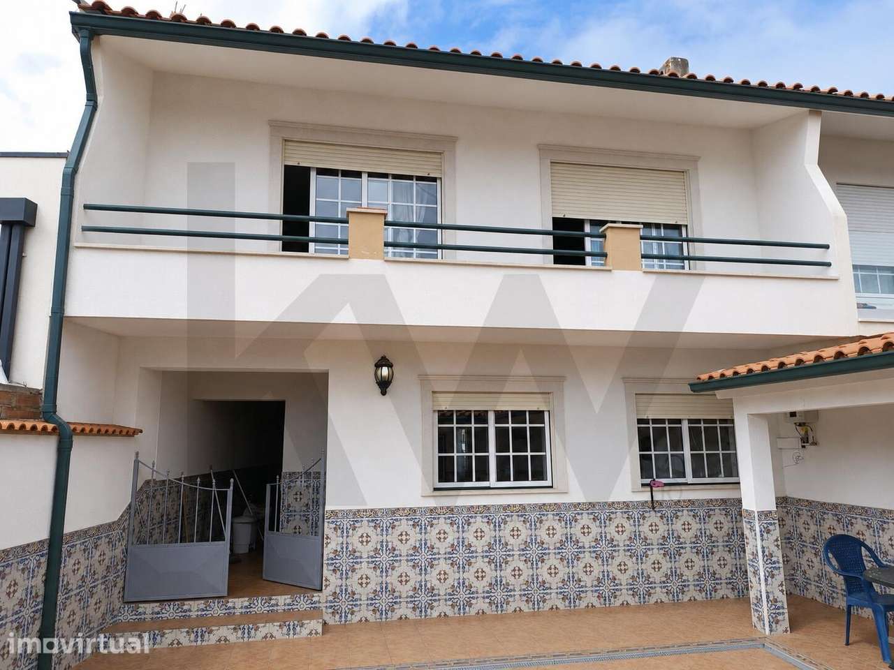 Moradia T4 na Gafanha da Encarnação, com pátios e quintal e excelentes - Grande imagem: 2/38