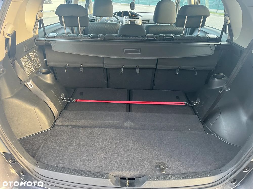 Toyota Verso 1.8 Sol 7os - 14