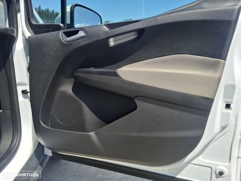 Ford Tourneo Courier 1.0 EcoBoost Titanium - 41