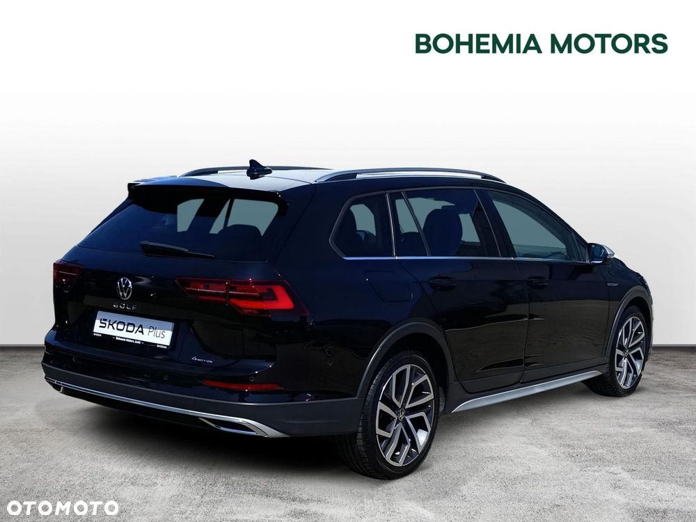 Volkswagen Golf - 6