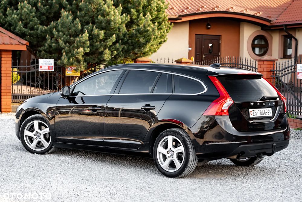 Volvo V60 D3 Geartronic Momentum - 15