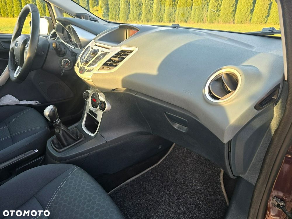 Ford Fiesta - 23