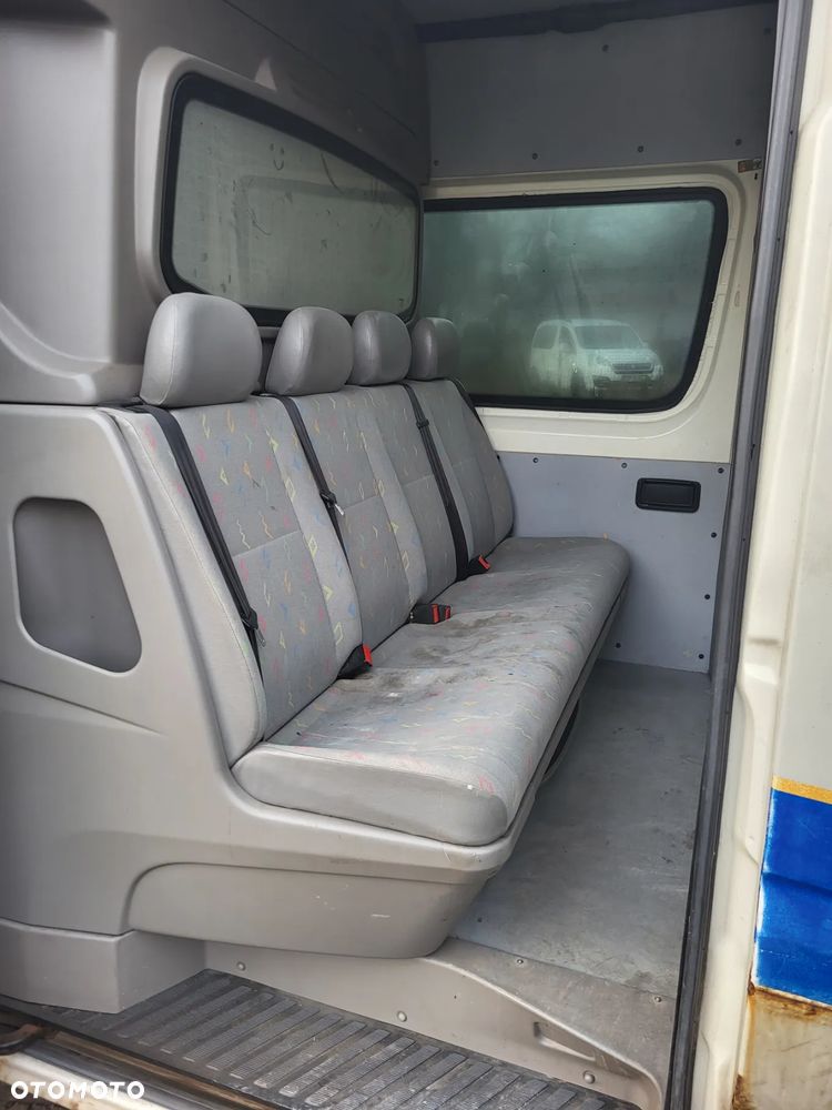 Volkswagen Crafter - 11