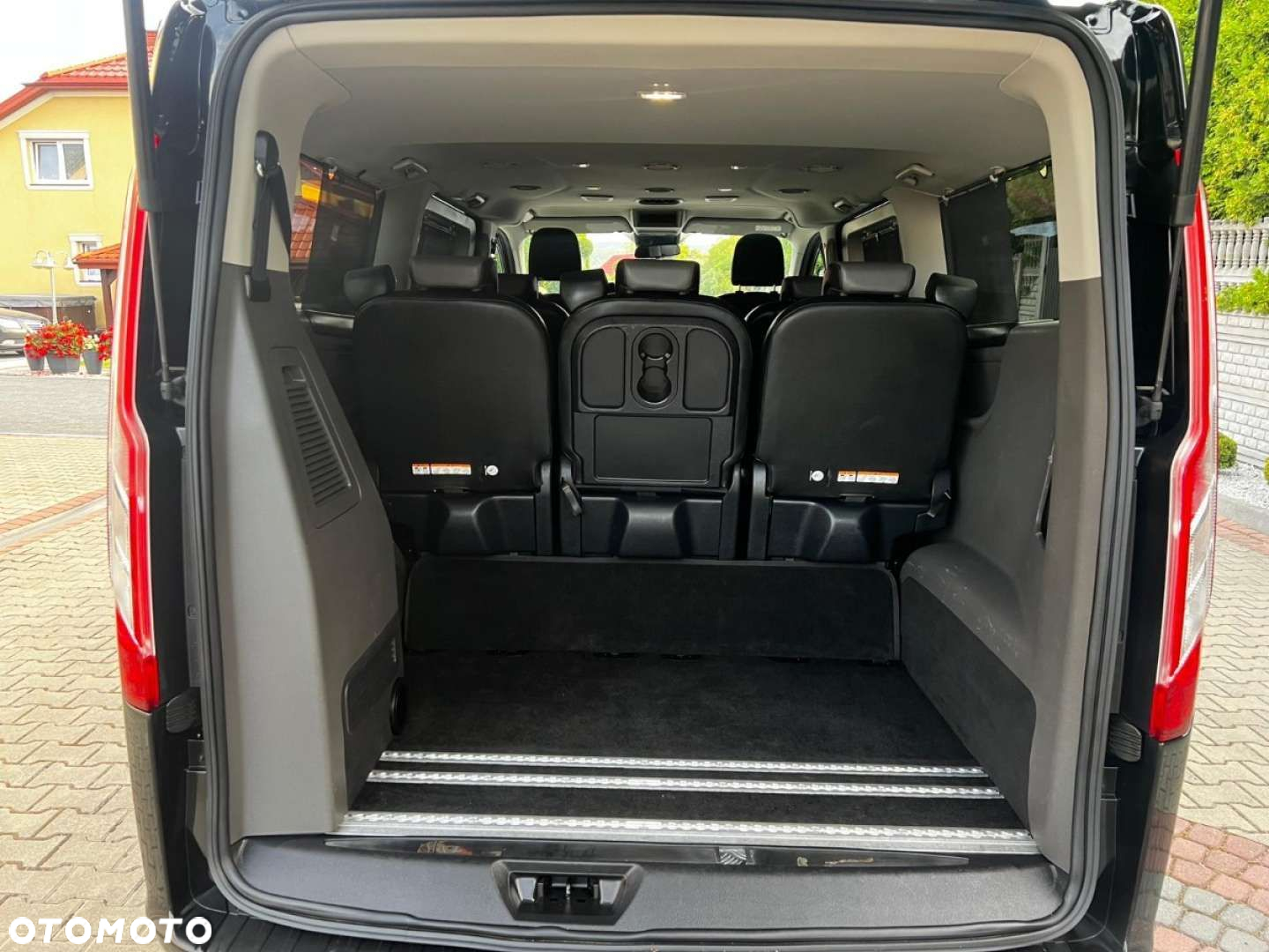 Ford Tourneo Custom - 19