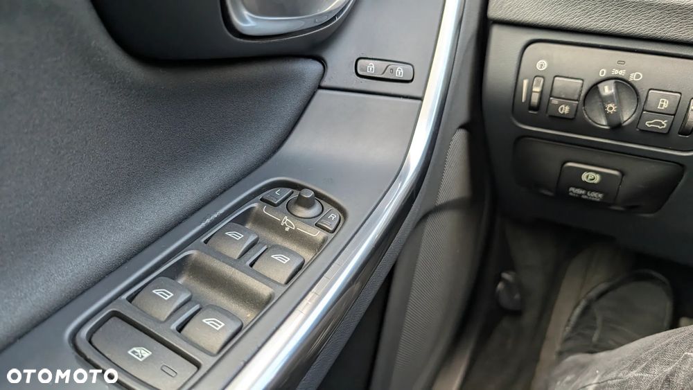 Volvo V60 D4 Business Edition - 13