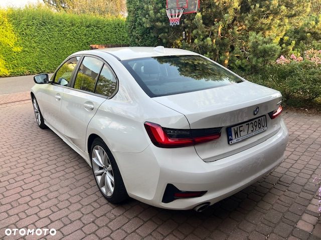 BMW Seria 3 320i - 4